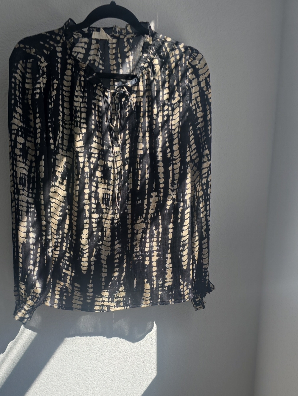 Black & Cream Tie-Neck Printed Blouse - Women